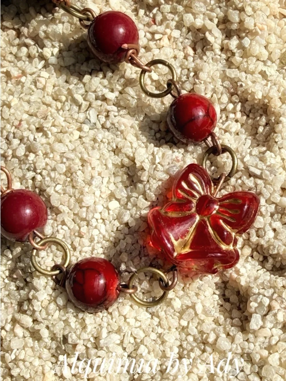 Alquimia Red Bead Bracelet with Red Bow Charm